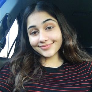 Meet your Posher, Esha